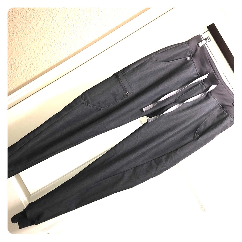 FIGS Zamora Jogger Scrub Pants